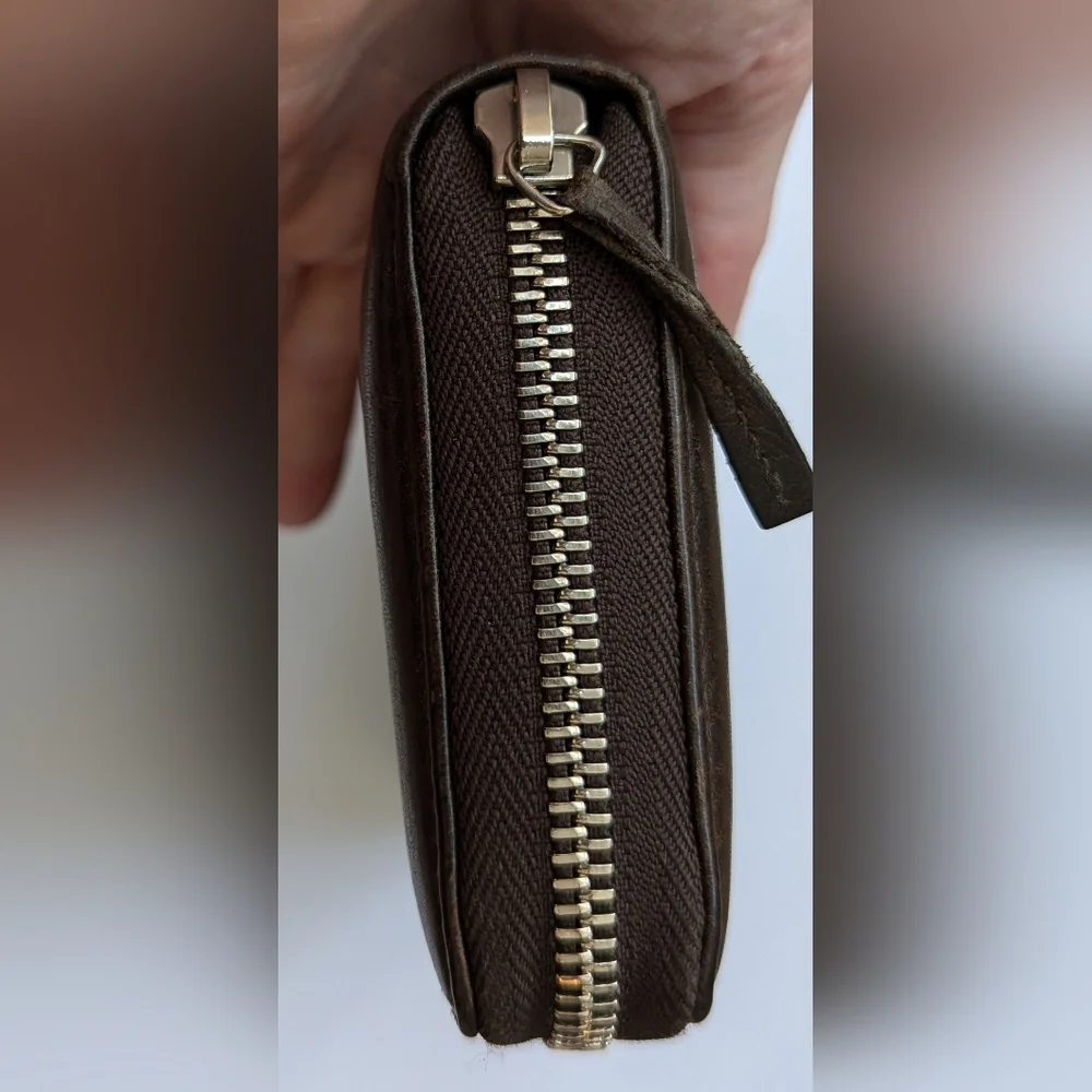 Gucci GG Zip Around Leather Continental Wallet EUC - Picture 7 of 7